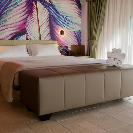 Luisa Francesca Hotel 3*